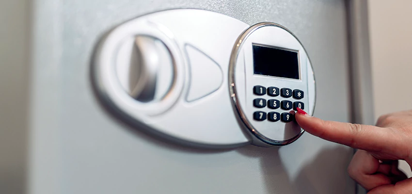 Jewelry Safe Cracking in Patterson, California